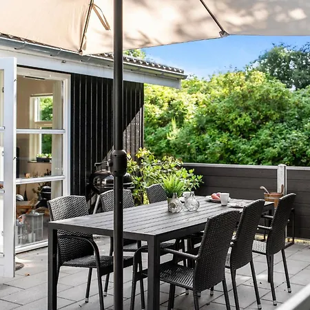 3 Bedroom Stunning In * Hals