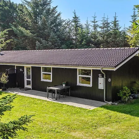 3 Bedroom Stunning In Semesterbostad