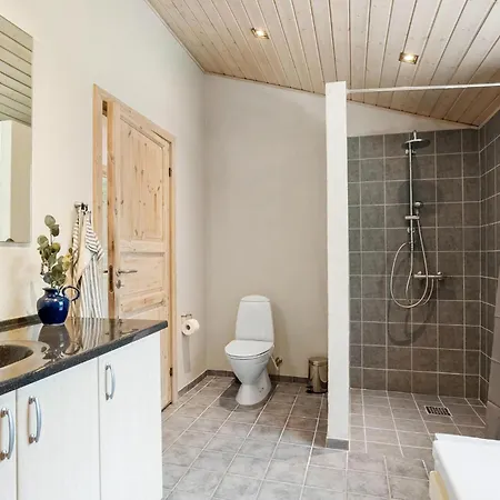 3 Bedroom Stunning In *