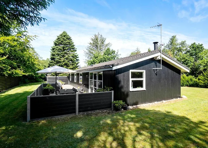 3 Bedroom Stunning In Hals