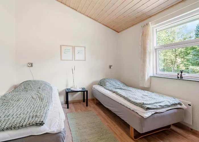 3 Bedroom Stunning In * Hals