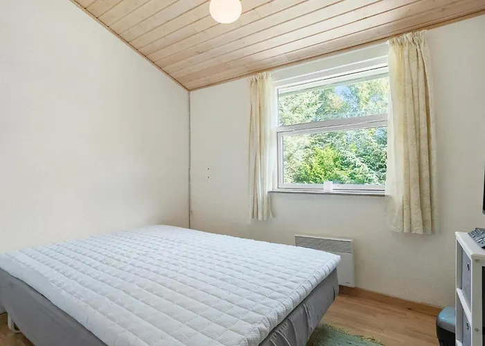 3 Bedroom Stunning In Semesterbostad *